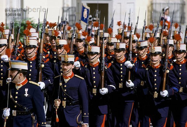 Palast  Schloß  Schlösser  Militär  Parade