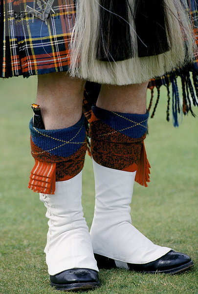 Tradition  geselliges Beisammensein  Monarchie  Highlands  Strumpf  Schottenrock  schottisch