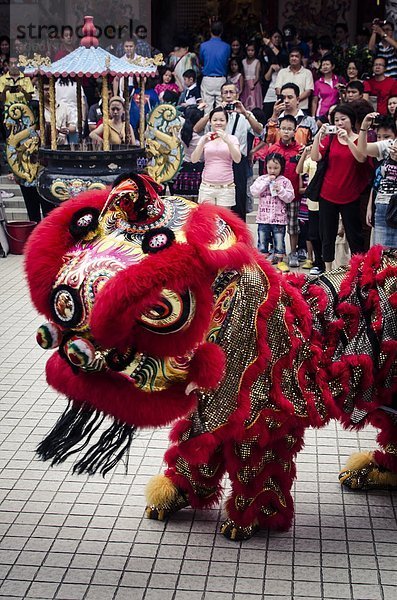 Kuala Lumpur  Hauptstadt  Löwe  Panthera leo  Fest  festlich  Tradition  tanzen  chinesisch  Südostasien  Asien  Malaysia  neu  Jahr