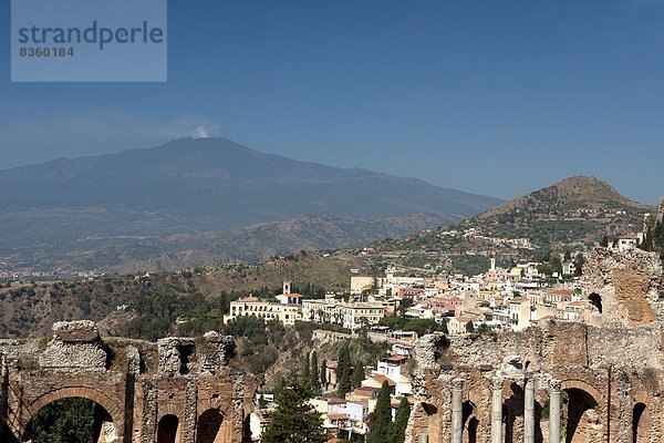 rauchen  rauchend  raucht  qualm  qualmend  qualmt  Europa  Hintergrund  Ansicht  Berg  Griechenland  griechisch  Italien  Sizilien  Taormina