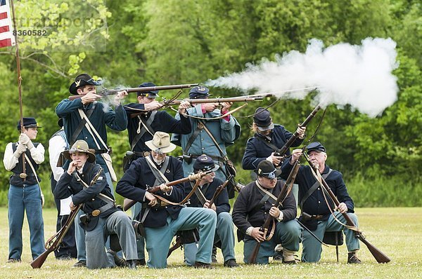 Vereinigte Staaten von Amerika  USA  Einheit  Soldat  Nordamerika  Krieg  Gewitter  Wiederholung  North Carolina  Plymouth  Gewerkschaft