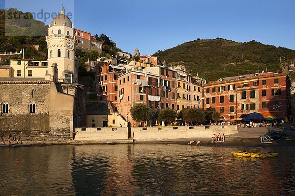 Hafen Europa Sonnenuntergang UNESCO-Welterbe Cinque Terre Italien Ligurien Vernazza
