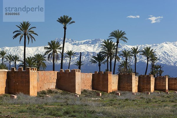 Nordafrika  Stadtmauer  Berg  bedecken  Marrakesch  Afrika  Marokko  alt  Schnee