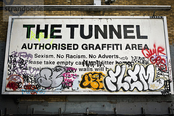 Graffiti-Tunnel bei Leake Street Lambeth  London  England  Großbritannien