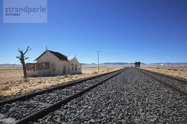 Wohnhaus verlassen Namibia alt Haltestelle Haltepunkt Station Zug