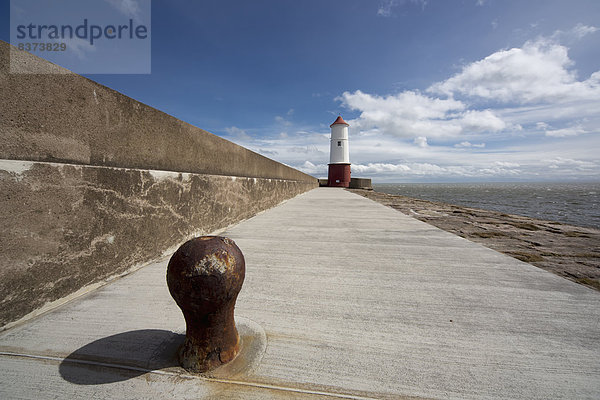 führen  Kai  Leuchtturm  Beton  England  Northumberland  Tweed