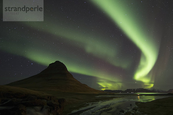 über  Stadt  Beleuchtung  Licht  Norden  Polarlicht  Aurora  Island