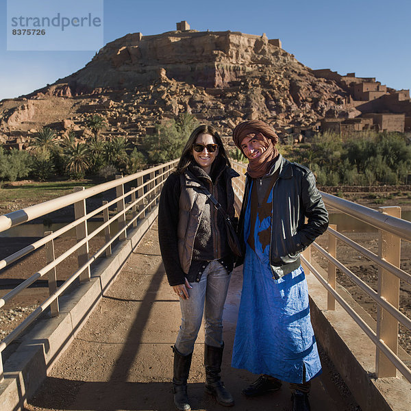 Mann  Pose  Tourist  Ait Benhaddou  marokkanisch  Marokko