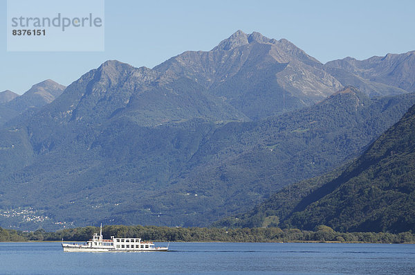 See  Boot  Hintergrund  Alpen  Langensee  Lago Maggiore  Locarno  schweizerisch  Schweiz
