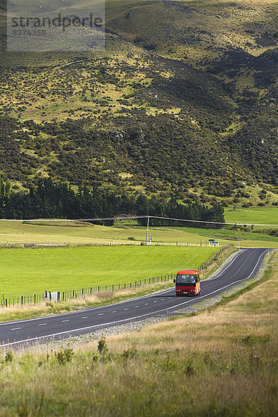 Außenaufnahme  Landschaftlich schön  landschaftlich reizvoll  fahren  strecken  Fernverkehrsstraße  Omnibus  Geographie  neu  Neuseeland  Otago  Trasse