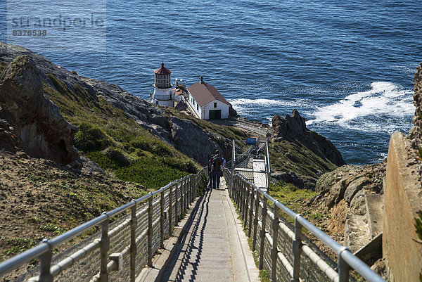 Vereinigte Staaten von Amerika  USA  Küste  Treppe  Leuchtturm  zeigen  Kalifornien