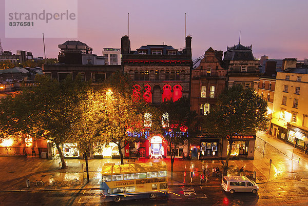 Dublin  Hauptstadt  Gebäude  Beleuchtung  Licht  beleuchtet  Ortsteil  Abenddämmerung  Irland