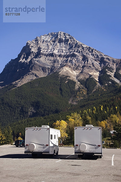 Berg frontal parken 2 Lieferwagen camping British Columbia Kanada
