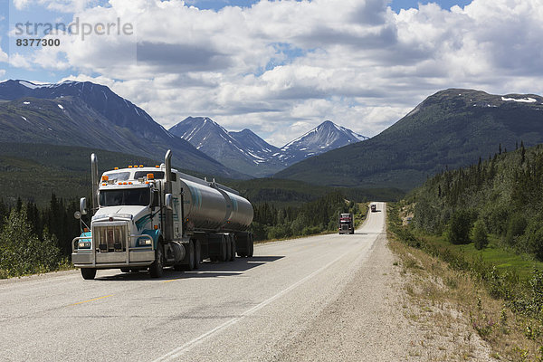 nahe  Transport  Lastkraftwagen  Bundesstraße  Kopfball  3  Alaska  Kanada  Süden  Yukon