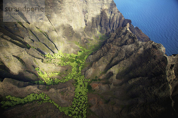 Vereinigte Staaten von Amerika  USA  Felsen  Landschaft  Küste  Insel  Ansicht  vorwärts  Luftbild  Fernsehantenne  Hawaii  hawaiianisch