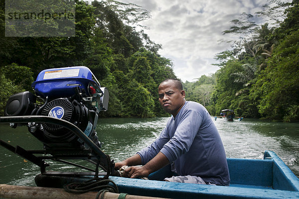 Mann  Boot  Fluss  Indonesien  Java
