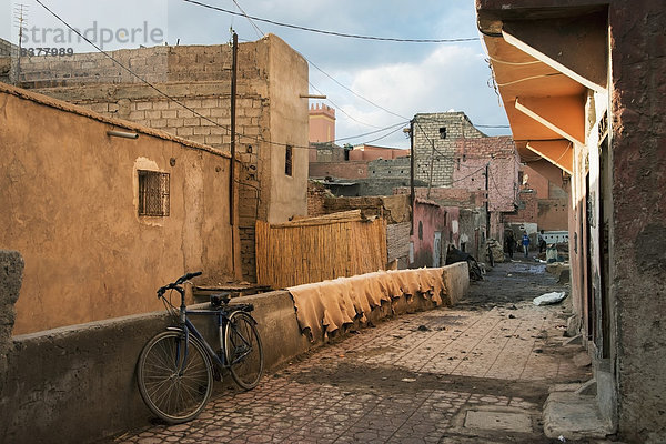 Außenaufnahme parken Fahrrad Rad Leder Marrakesch Marokko Gerberei