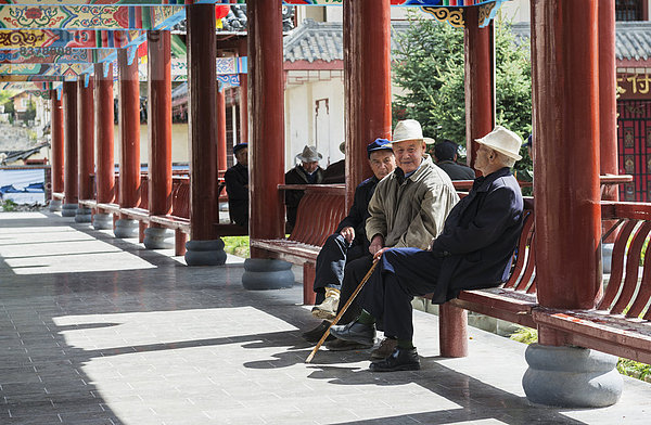 sprechen  ruhen  reifer Erwachsene  reife Erwachsene  Staatsbürger  China  Sichuan