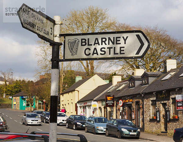 zeigen  Palast  Schloß  Schlösser  Stadt  Zeichen  Irland  Signal