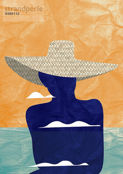 Silhouette einer Frau mit Strohhut am Strand
