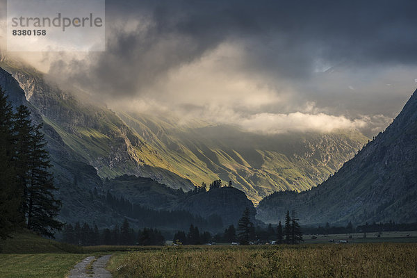 Morgenstimmung im Tal Val Cenis Vanoise  Département Savoie  Region Rhône-Alpes  Frankreich