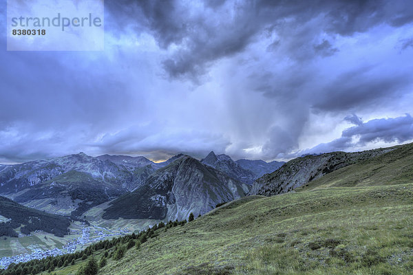 Gewitterstimmung  Livigno  Livigno-Alpen  Lombardei  Italien