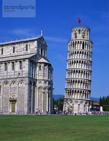 Lehnender Turm von Pisa und der Duomo  Pisa  Toskana  Italien