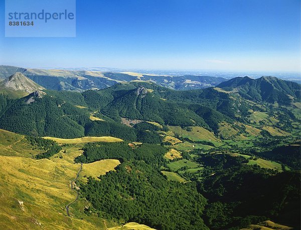 Zentralmassiv  Auvergne Volcanoes Nationalpark  Frankreich