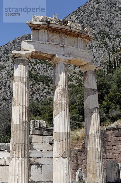 zwischen  inmitten  mitten  Europa  Gebäude  rund  Produktion  Heiligtum  UNESCO-Welterbe  Delphi  Griechenland  Peloponnes