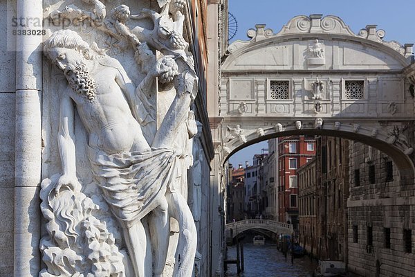 Europa  Brücke  Palast  Schloß  Schlösser  UNESCO-Welterbe  Venetien  Italien  Venedig