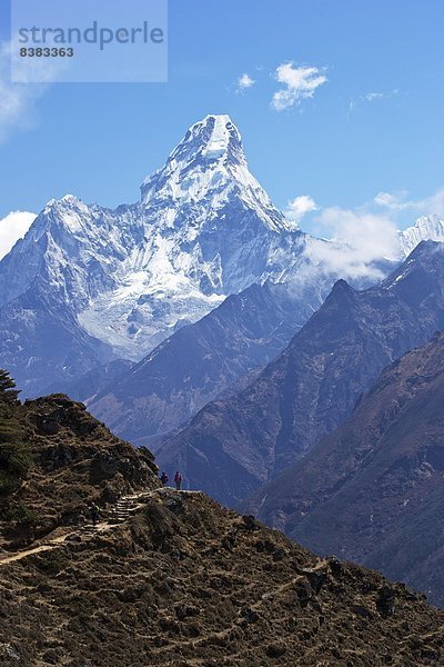 zwischen  inmitten  mitten  folgen  Hotel  Ansicht  Basar  Himalaya  Mount Everest  Sagarmatha  Asien  Nepal