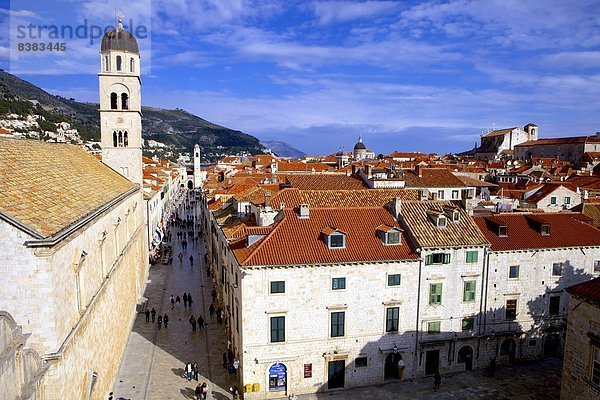 Haufen Europa sehen Wand über Eingang UNESCO-Welterbe Kroatien Dubrovnik