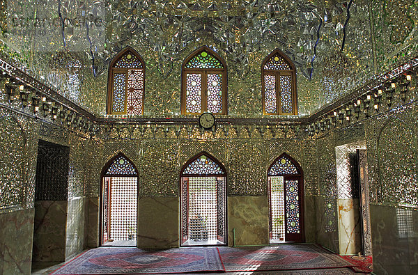 Spiegelsaal  Schah Tscheragh Mausoleum  Schiraz  Provinz Fars  Persien  Iran