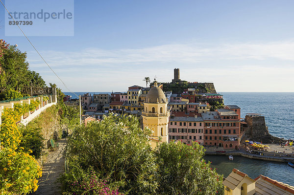 nahe Farbaufnahme Farbe Gebäude Meer Dorf Cinque Terre Italien Ligurien Vernazza Provinz La Spezia
