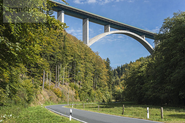 Talbrücke Wilde Gera  Autobahn A 71  110 Meter hoch  552 Meter lang  2003 freigegeben  Gräfenroda  Thüringer Wald  Thüringen  Deutschland