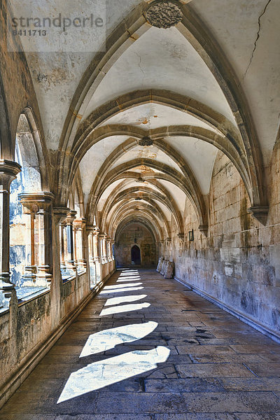 König Alfons V Kreuzgang  Dominikaner-Kloster Mosteiro da Batalha  Unesco-Weltkulturerbe  Batalha  Distrikt Leiria  Portugal