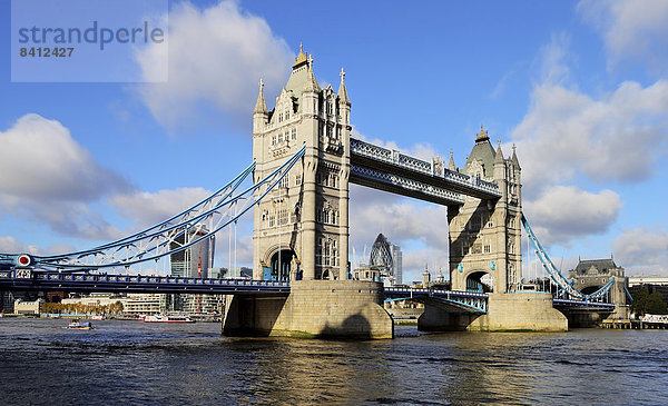 Tower Bridge  Themse  London  England  Großbritannien