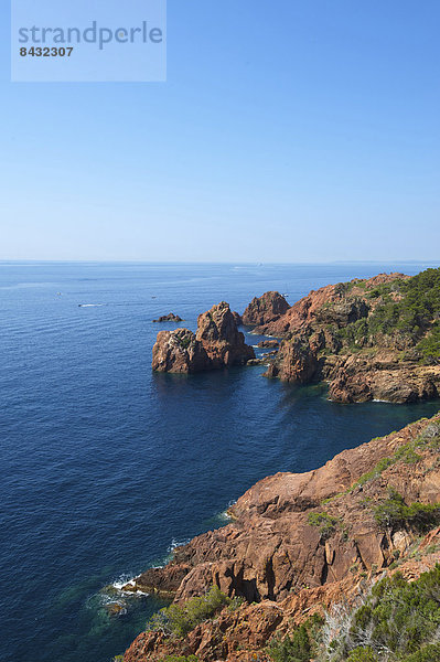 Felsbrocken Außenaufnahme Landschaftlich schön landschaftlich reizvoll Frankreich Europa Tag Steilküste Küste Cote d Azur Mittelmeer