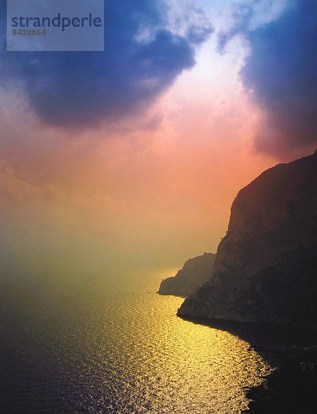 Wolke  Beleuchtung  Licht  Himmel  Küste  Meer  Insel  blau  Capri  Italien  Stimmung