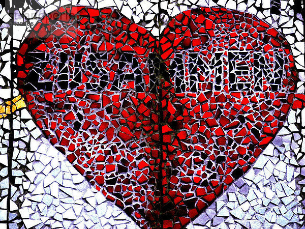 Stein  Liebe  Konzept  Symbol  rot  herzförmig  Herz  Mosaik