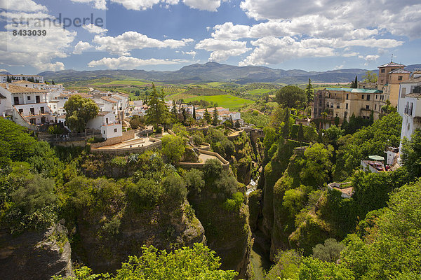 Europa  Reise  Großstadt  Geologie  Architektur  Wahrzeichen  Fluss  Tourismus  Geographie  Andalusien  Aussichtspunkt  Malaga  Ronda  Spanien  steil