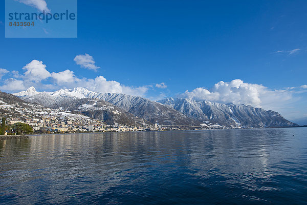 Landschaftlich schön  landschaftlich reizvoll  Europa  Berg  Winter  Landschaft  Stadt  Großstadt  See  Genfer See  Genfersee  Lac Leman  Montreux  Schweiz