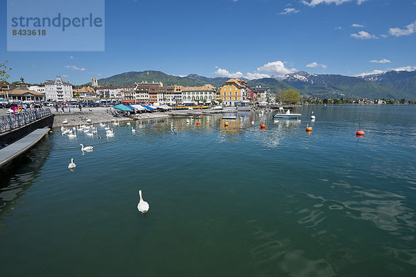 Landschaftlich schön  landschaftlich reizvoll  Europa  Berg  Wolke  Landschaft  Stadt  Großstadt  See  Genfer See  Genfersee  Lac Leman  Altstadt  Schweiz