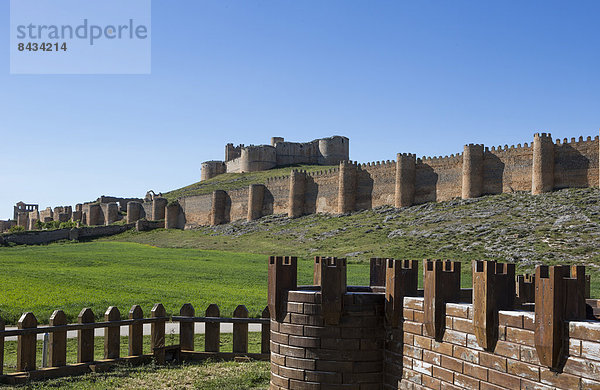 Europa  Wand  Palast  Schloß  Schlösser  Reise  Architektur  Geschichte  Festung  bunt  Tourismus  Soria  Spanien