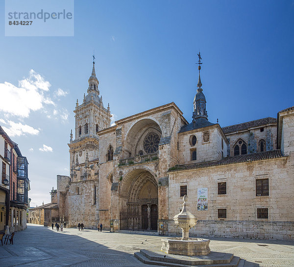 Europa  Reise  Architektur  Geschichte  Kathedrale  Quadrat  Quadrate  quadratisch  quadratisches  quadratischer  Tourismus  Soria  Spanien