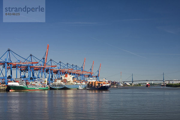 beladen  Europa  Transport  verschiffen  Lastkahn  füttern  Container  Containerbahnhof  Deutschland