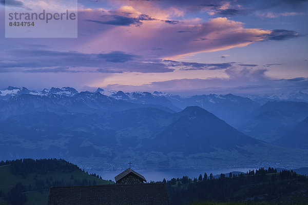 Europa  Berg  Wolke  blau  Kapelle  schweizerisch  Schweiz