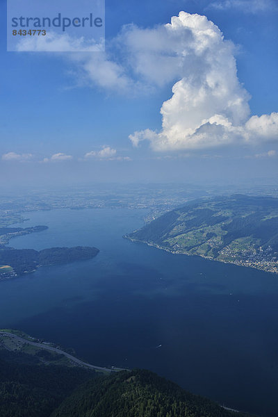 Hochformat  Europa  Berg  Wolke  Reise  See  schweizerisch  Schweiz