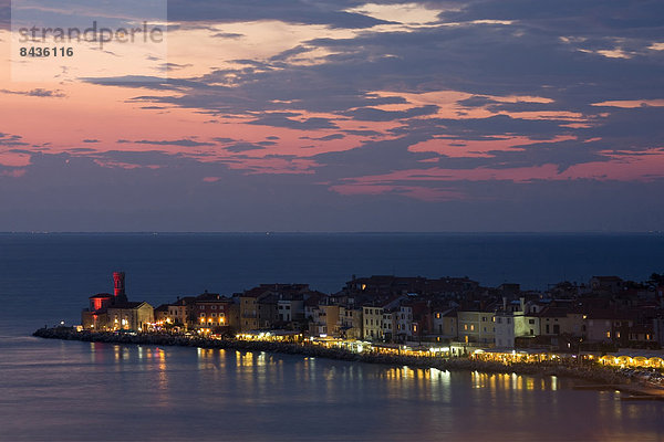 Außenaufnahme  Europa  Abend  Küste  Meer  Dorf  Ansicht  Sehenswürdigkeit  Adriatisches Meer  Adria  Istrien  Piran  Slowenien