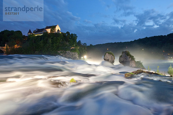 Wasser  Europa  Palast  Schloß  Schlösser  Dunkelheit  Nacht  Brücke  fließen  Fluss  Bach  Wasserfall  Sehenswürdigkeit  Rheinfall  Schweiz